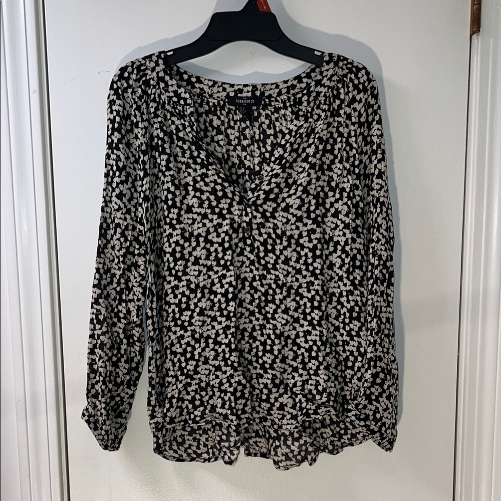Forever 21 Monochrome Patterned Blouse
